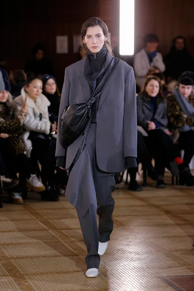 Look 5